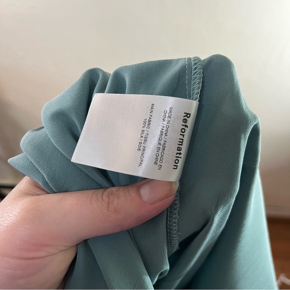 Reformation Lian V-Neck Sleeveless Maxi Dress 100% Silk in Green - Picture 14 of 14